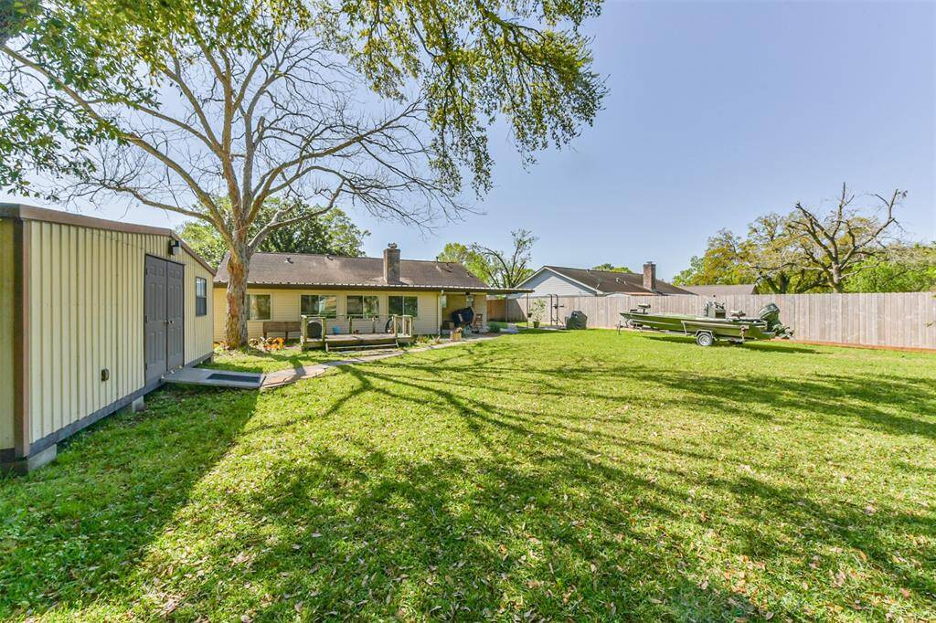 Spacious backyard