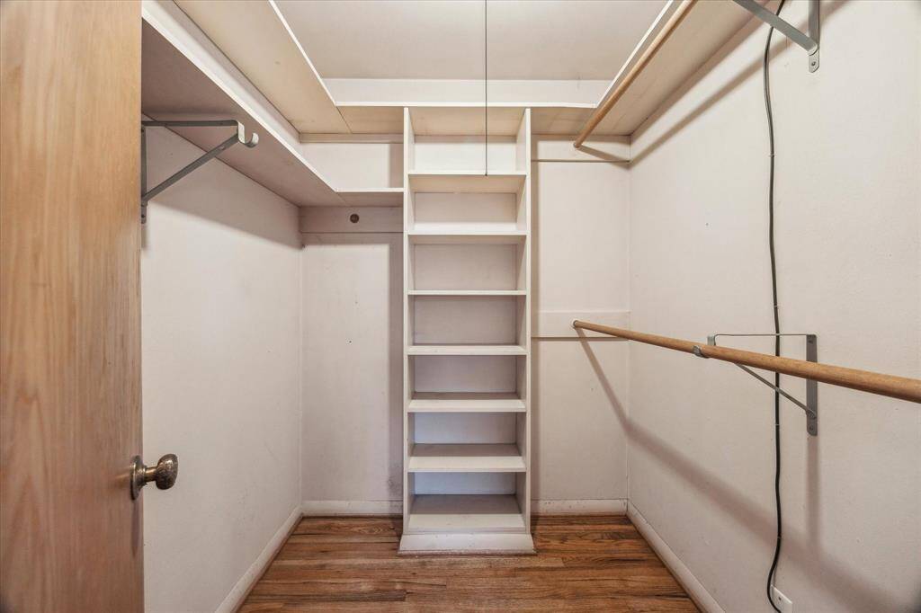 Primary walk in closet