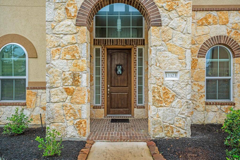 Inviting covered front entry