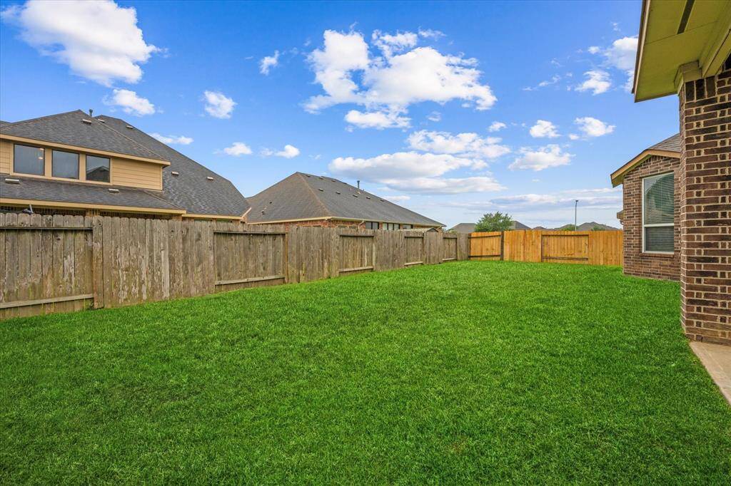 Lots of play space for outdoor entertaining