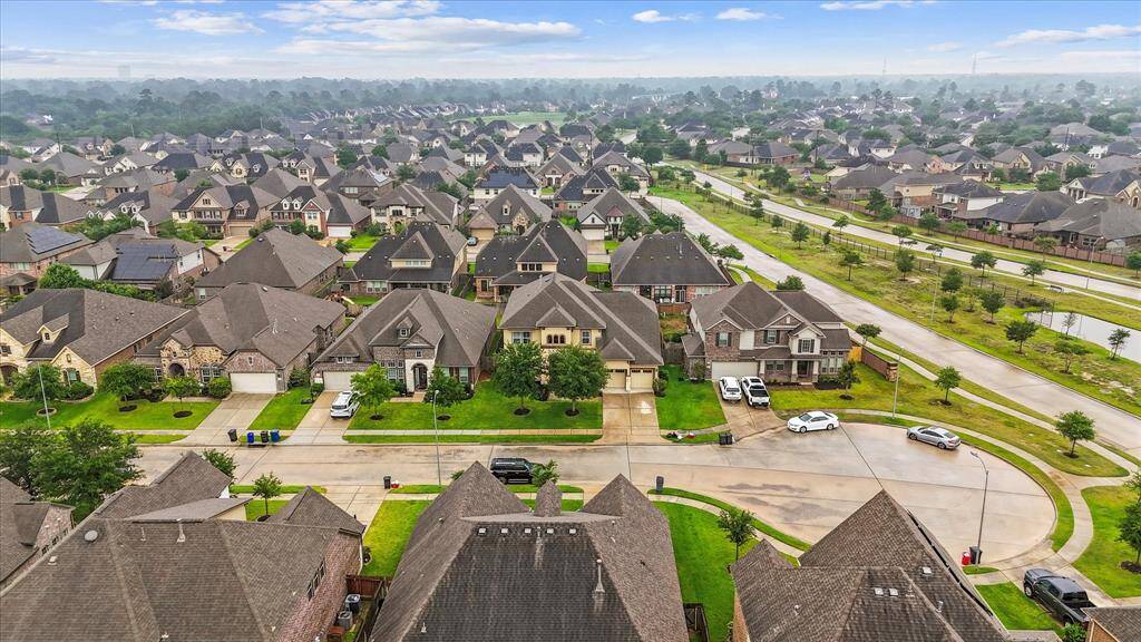Aerial view of the home on the cul-de-sac