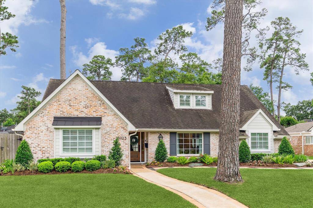 Welcome to this storybook home at 13923 Pebblebrook Drive!