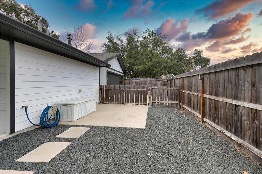 extra space leading to driveway