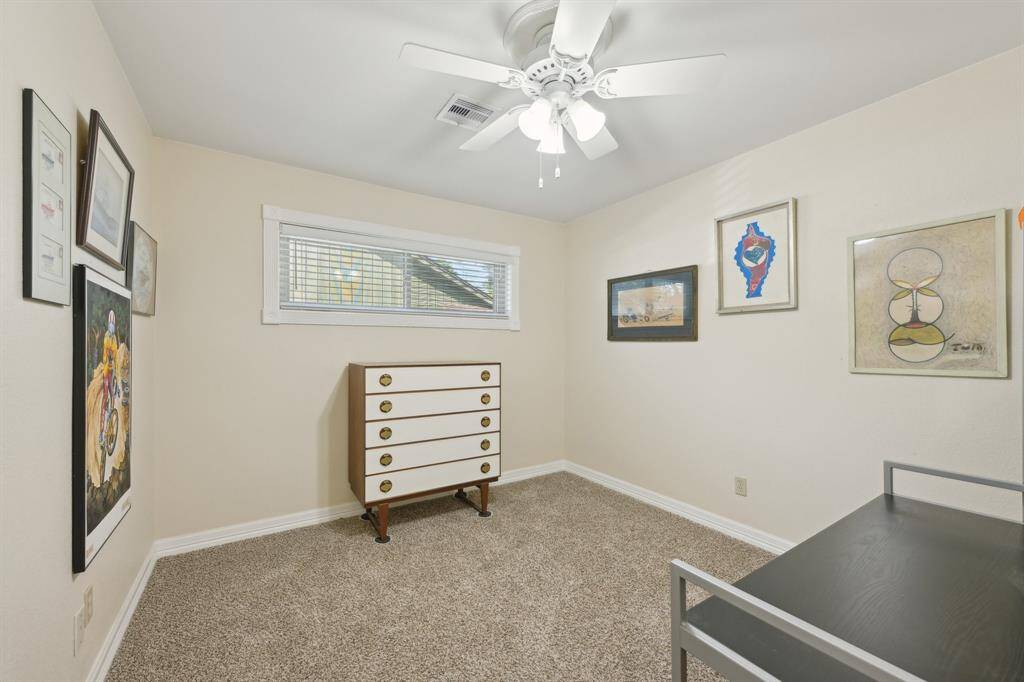Secondary bedroom