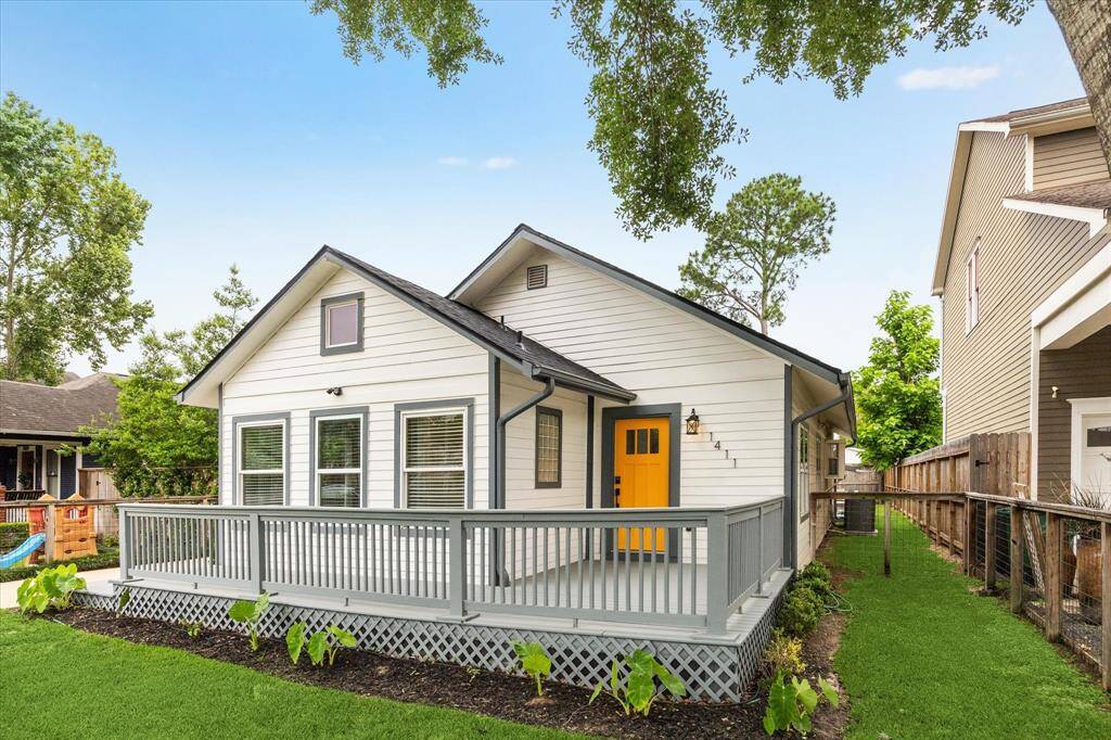 This updated home seamlessly blends historic character with modern convenience, offering 3 bedrooms and 2 bathrooms on a fully fenced 6,600 sq. ft. lot.