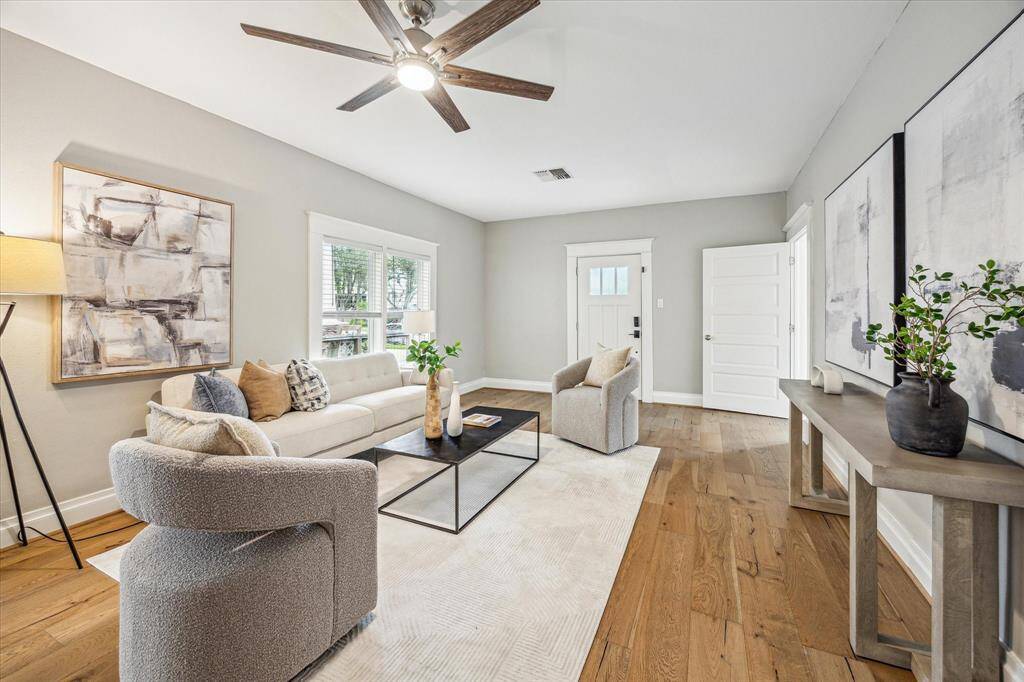 Spacious living room to make lasting memories in.