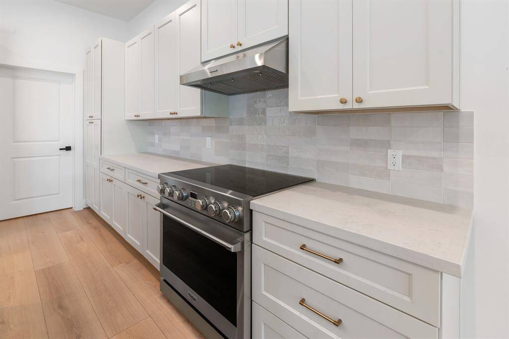 Beautiful kitchen with lots of storage.