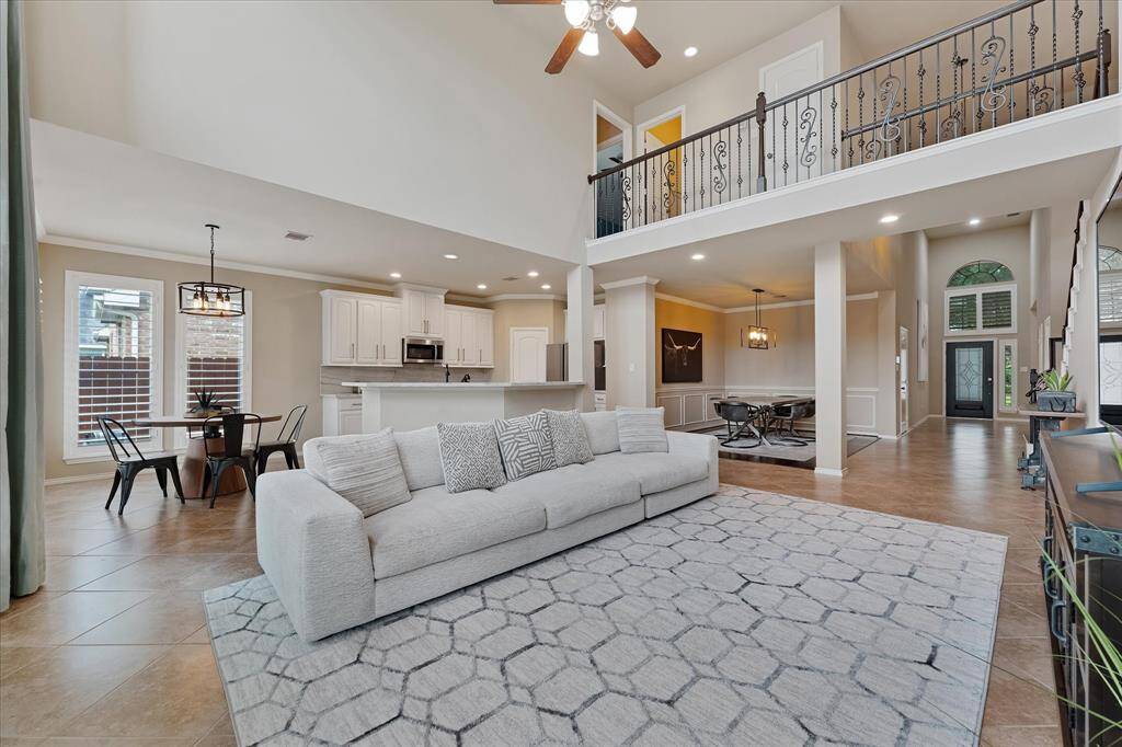 This open floor plan makes entertaining a breeze