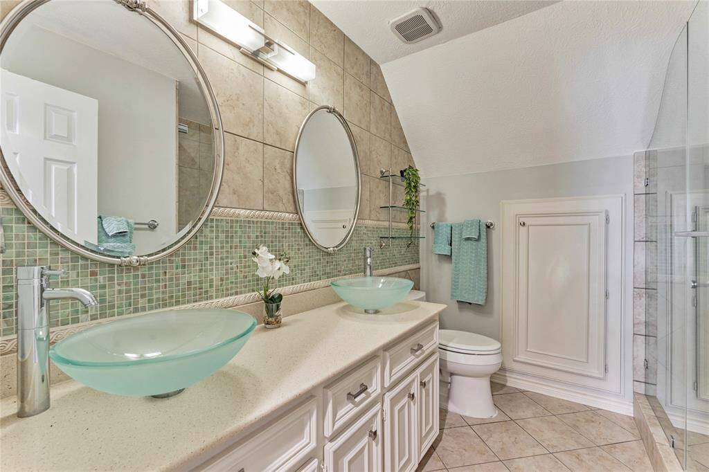 Third full bathroom, upstairs