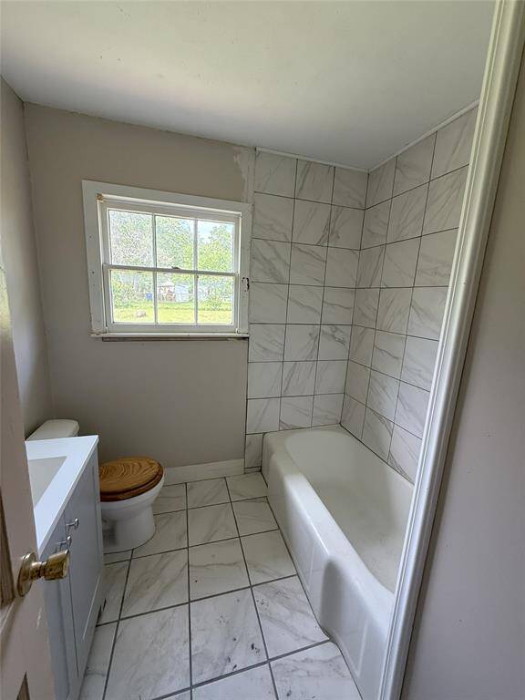 Full bathroom