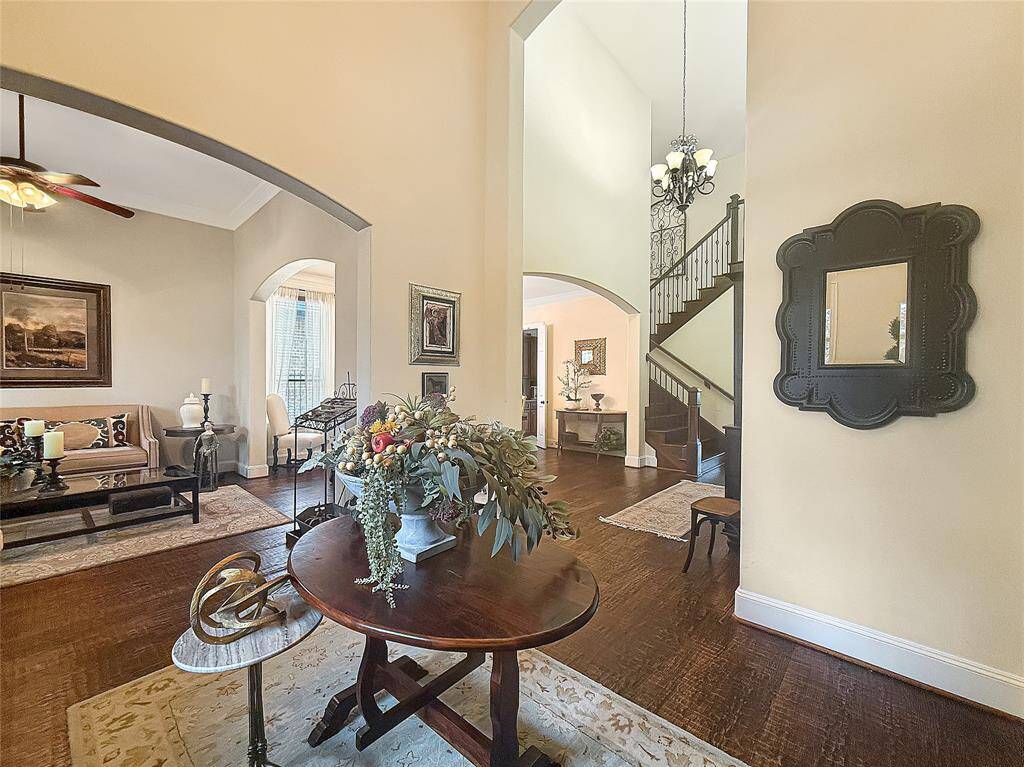 Foyer.