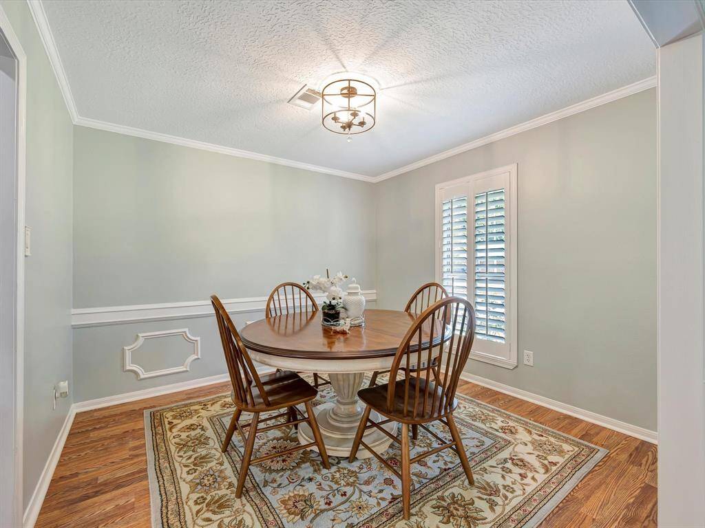 Formal Dining