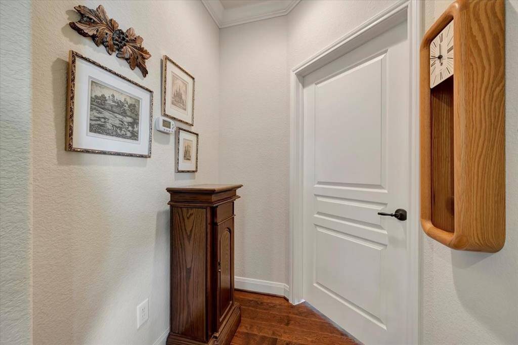 This area is just outside the primary bedroom.