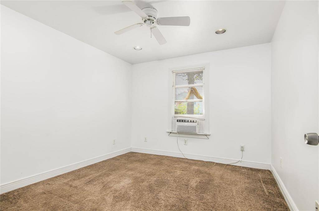 Spacious bedroom