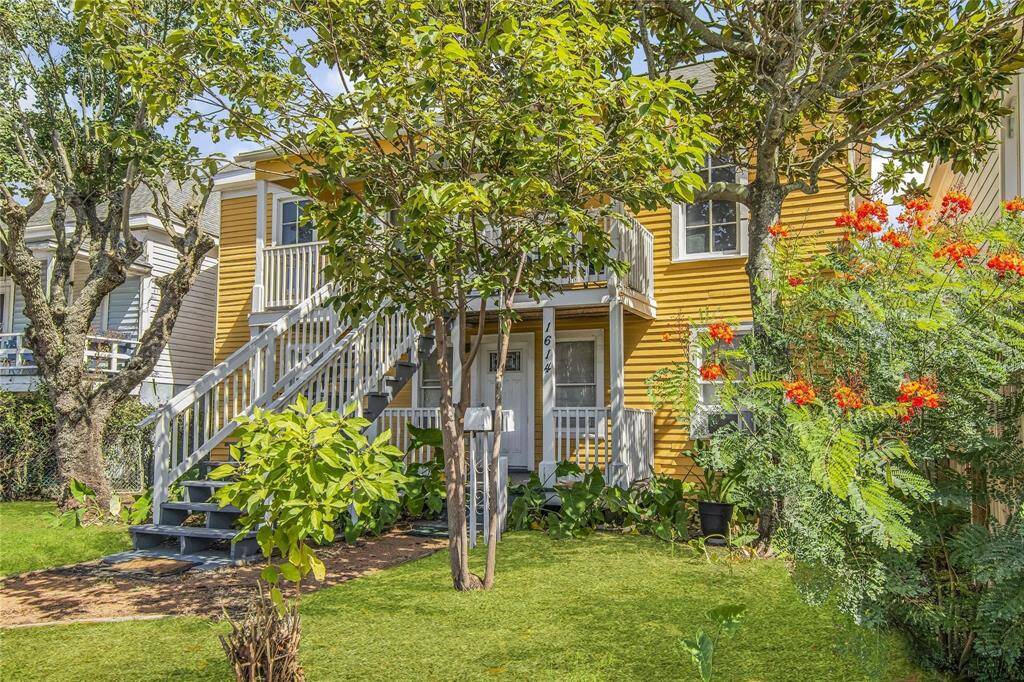 Charming Galveston home nestled on a serene wooded lot, just moments from the beach!