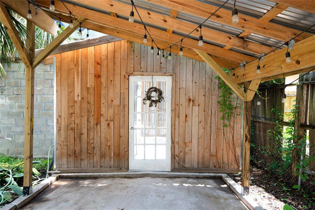 Entry to the utility room and studio