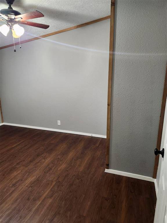 Secondary Bedroom of three bedrooms