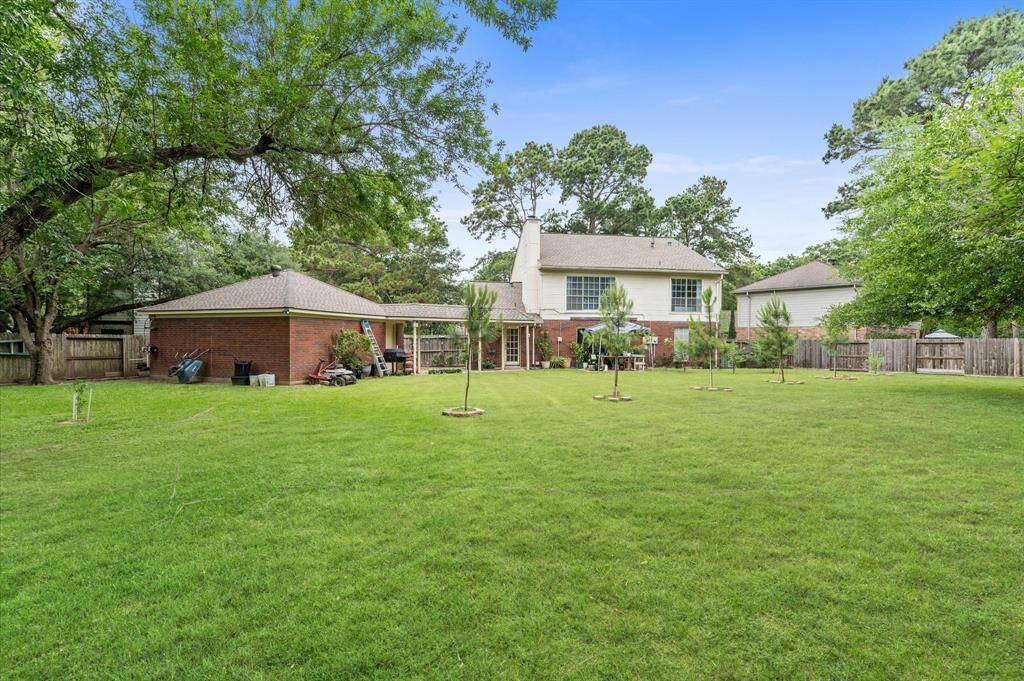 Outside, your private oversized backyard awaits—perfect for adding a pool, garden, or outdoor kitchen. Whether you're hosting summer BBQs or enjoying a quiet evening under the stars, you'll love the space and privacy.