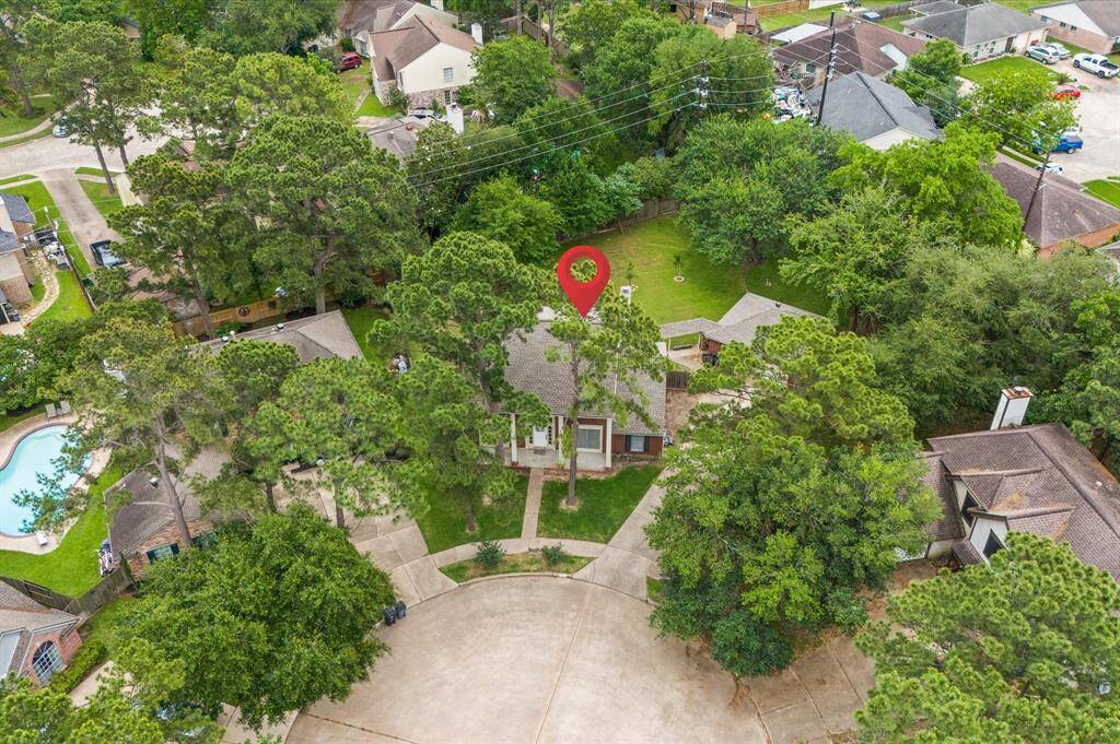 Outside, your private oversized backyard awaits—perfect for adding a pool, garden, or outdoor kitchen. Whether you're hosting summer BBQs or enjoying a quiet evening under the stars, you'll love the space and privacy.
