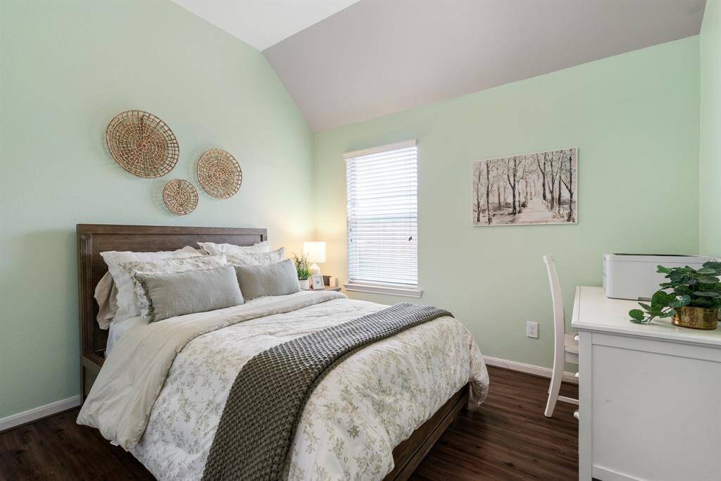 Second bedroom