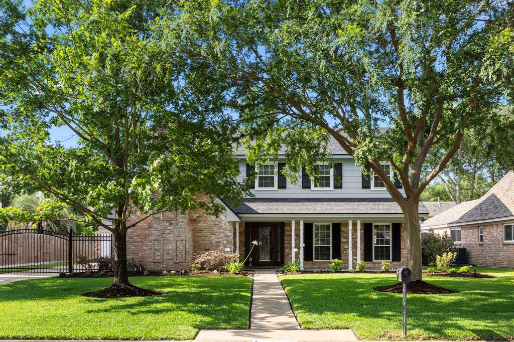 18007 Oakworth. This home really shines!!