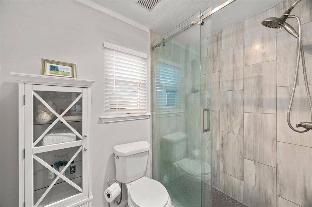 Primary bath oversized shower.