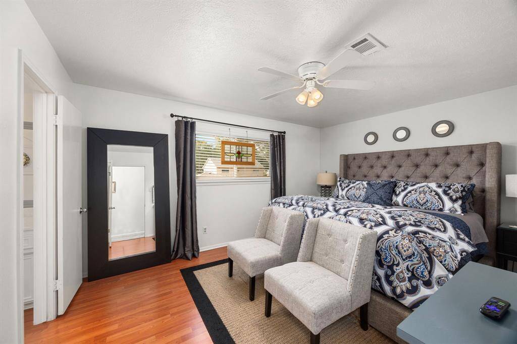 Bedroom #2 has ensuite bath and walk-in closet.