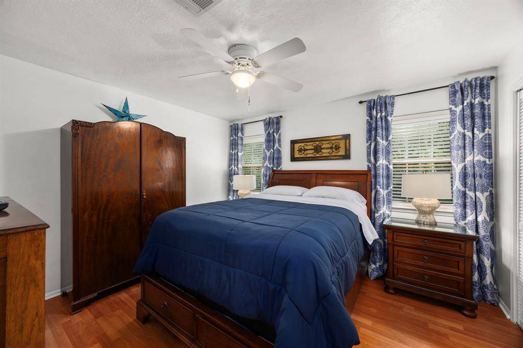 Bedroom #4 has laminate floor.