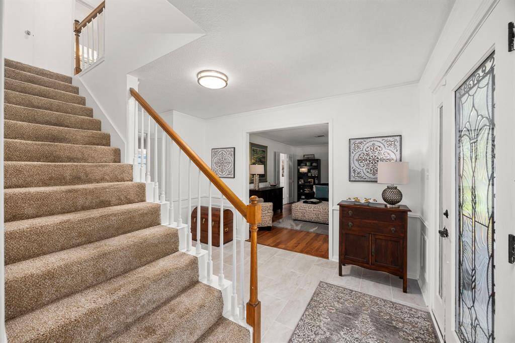 Formal living room is right of entry.