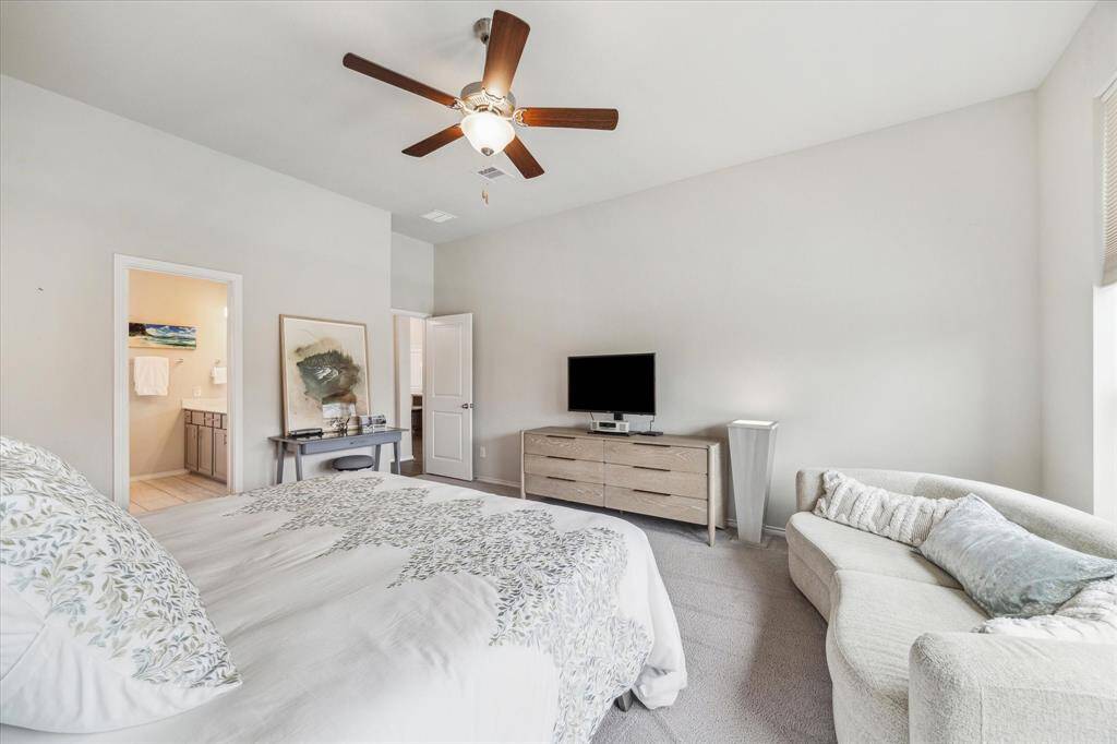 Take one more peek at your new private retreat, an oversized suite with space to stretch out, unwind, and feel at home. From the cozy sitting area to the generous walk-in closet and spa-inspired ensuite, it has everything you’ve been dreaming of.
