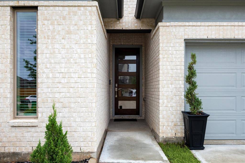 You're about to discover the perfect blend of style, comfort, and functionality, starting with a covered entry that invites you into a home designed for the way you live.