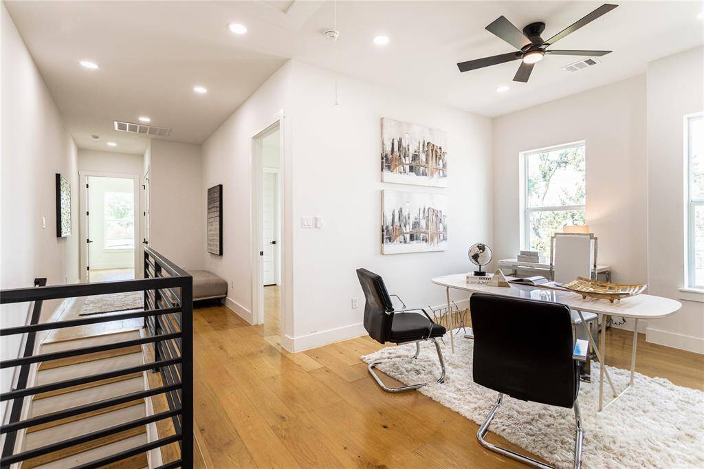 Flex space on second floor