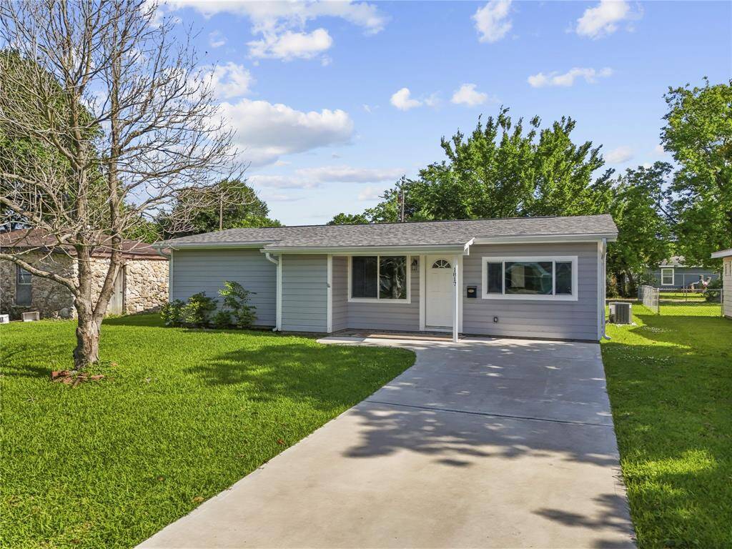 Driveway and front door view