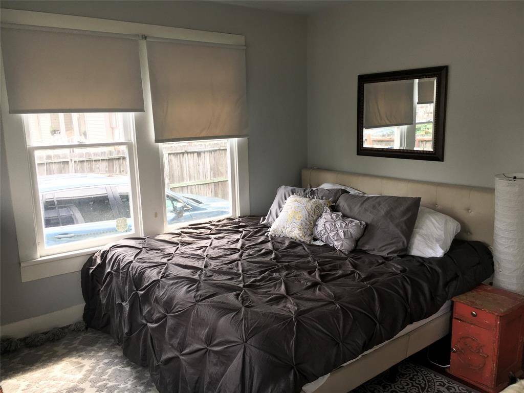 1st bedroom.(new photos to come)