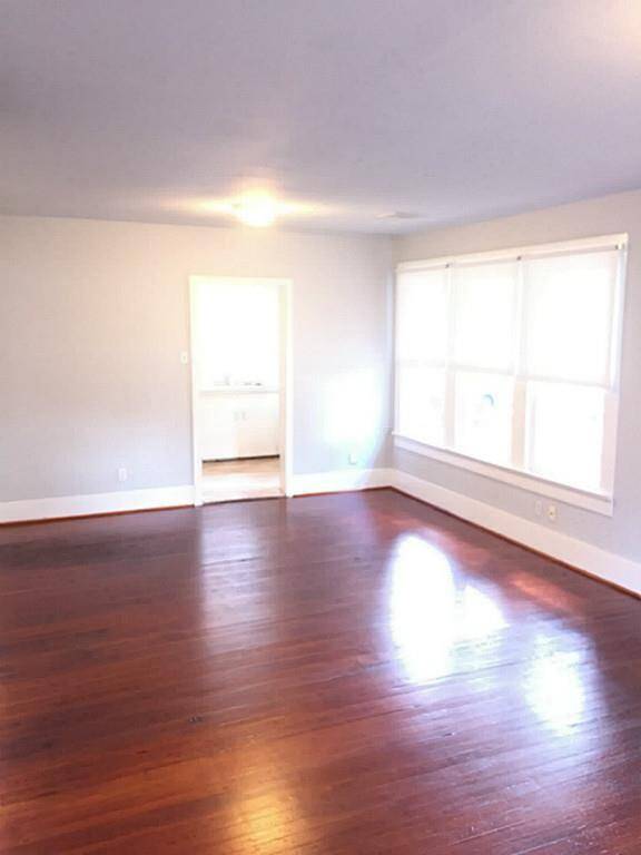 Living/dining area flows into kitchen.(new photos to come)