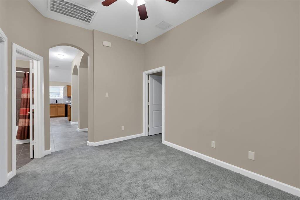 Flex game room in-between bedrooms 3 & 4