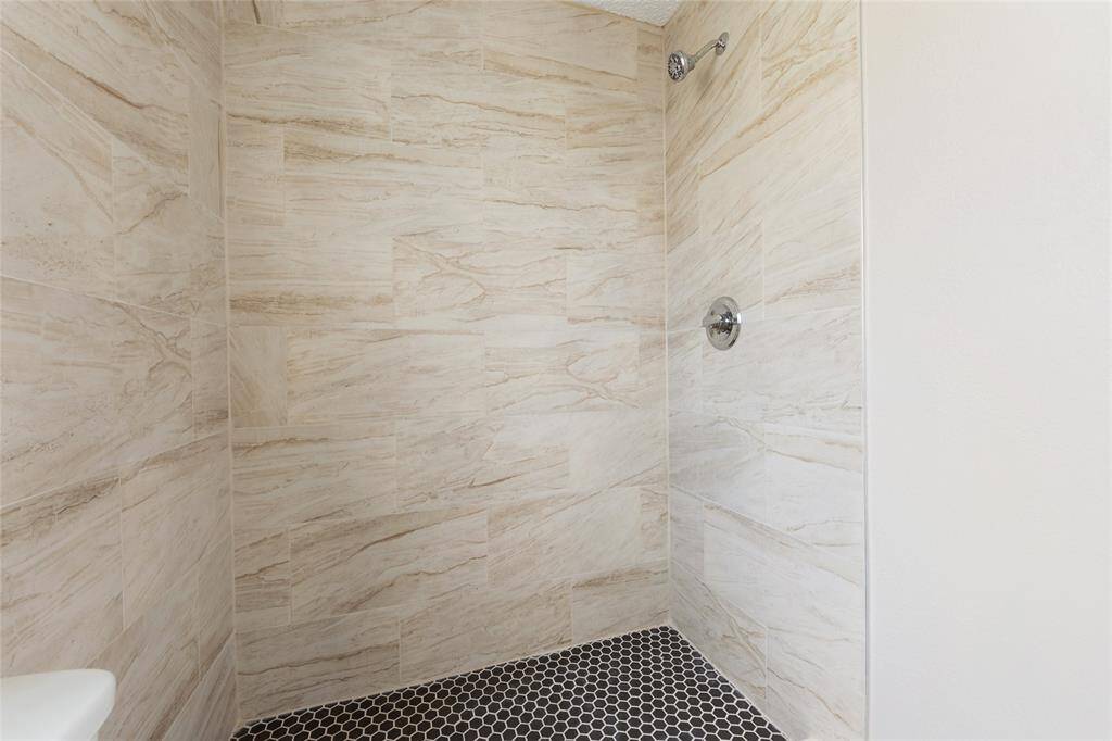 Brand New Renovated shower in the primary bathroom.