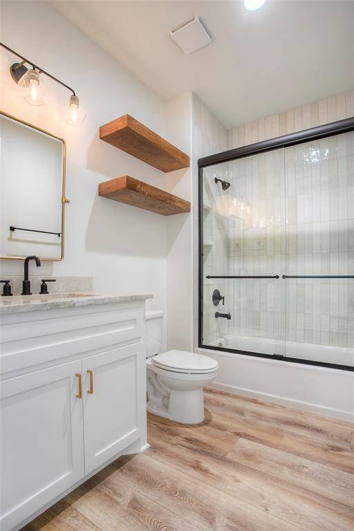 Guest bath.