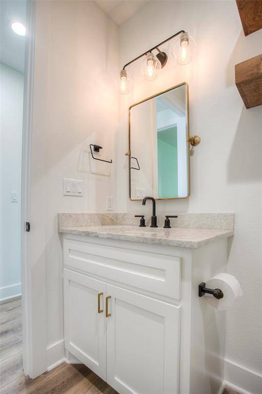 Guest bath.