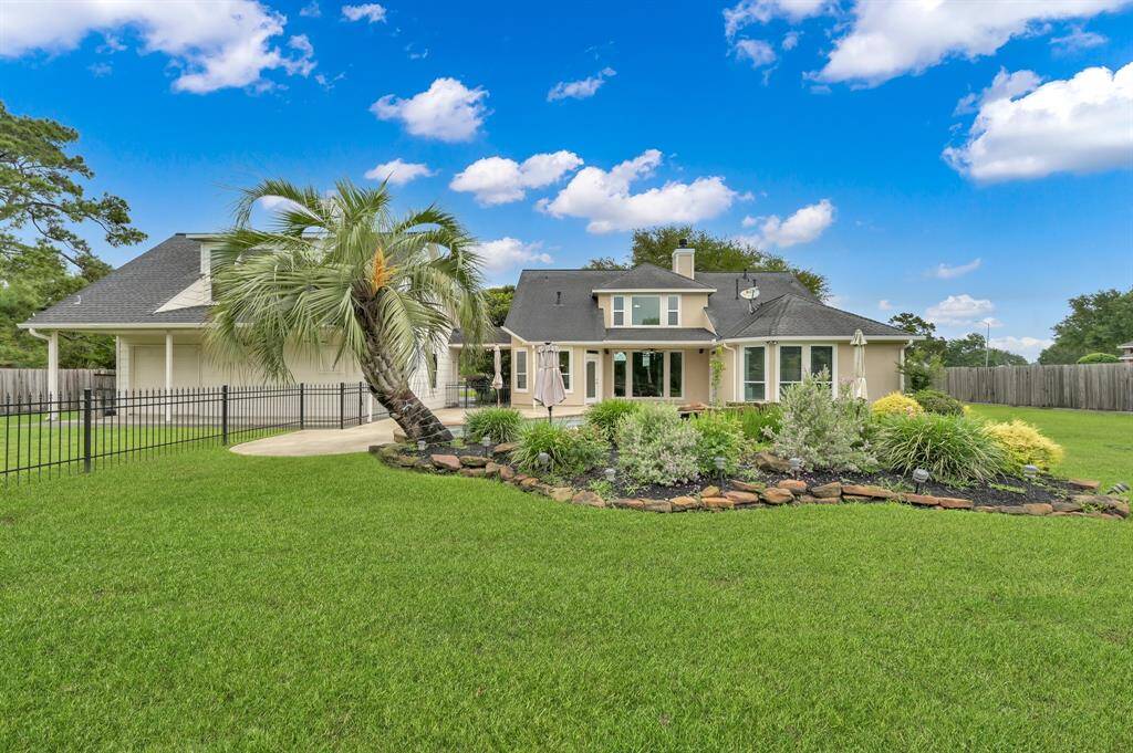 Lush landscaping through out