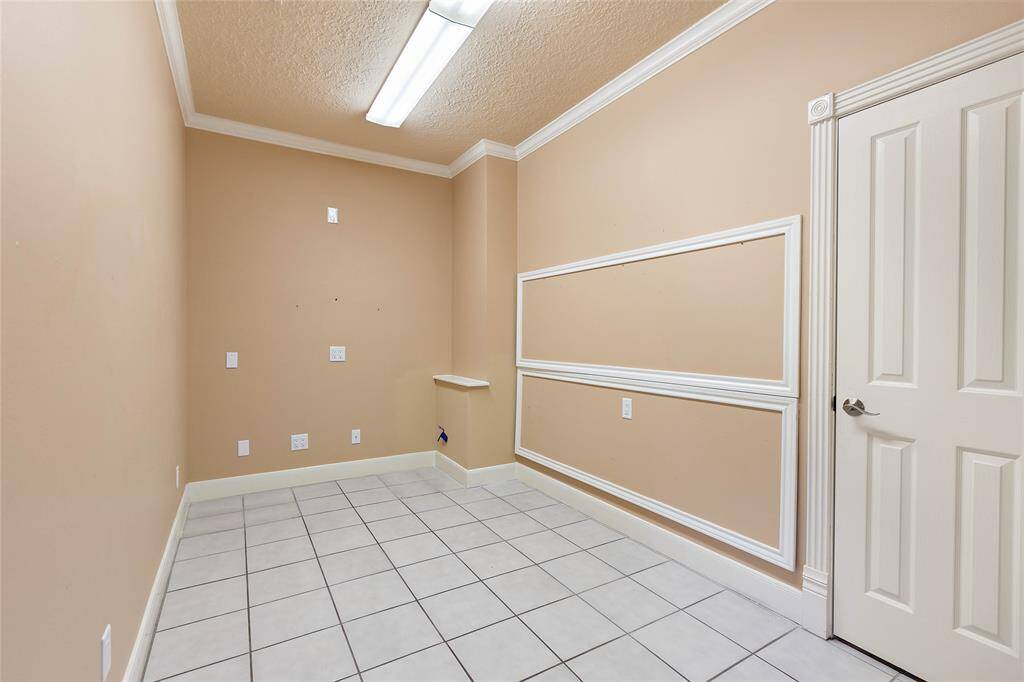 Bonus room for even more storage!