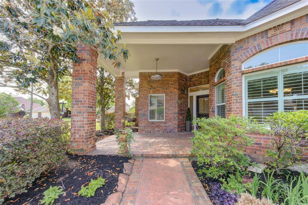 With a front porch like this, the possibilities for relaxing, entertaining, and enjoying the outdoors are truly endless.
