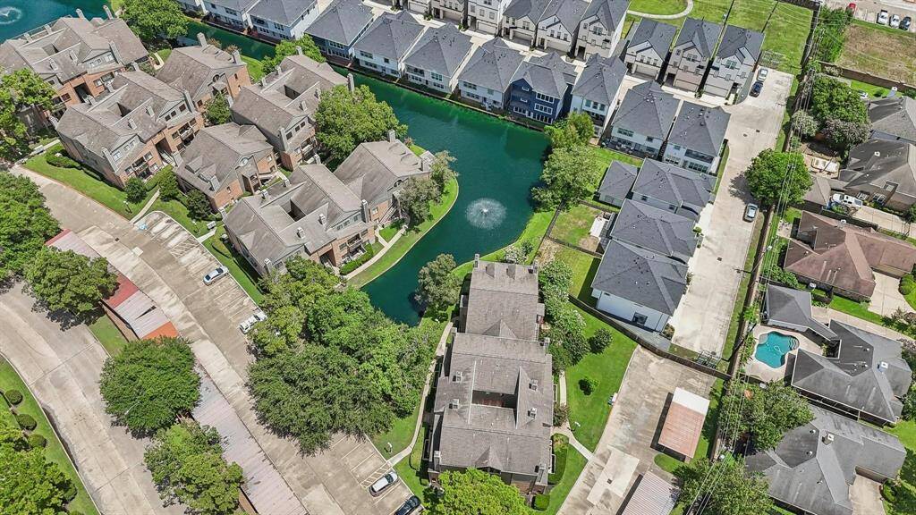 Satellite view of the Reflection on Lake