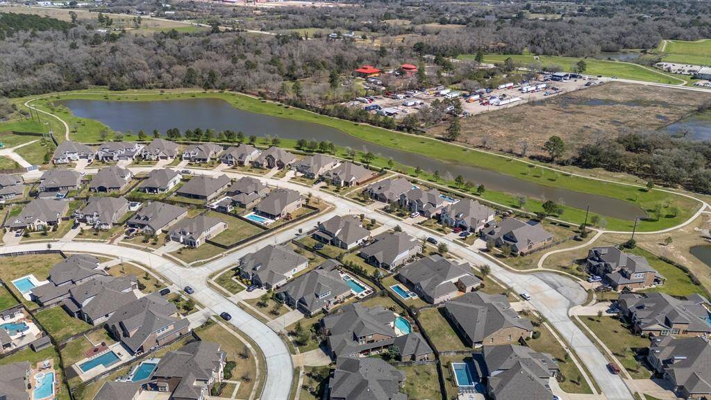 Ariel view of the neighborhood