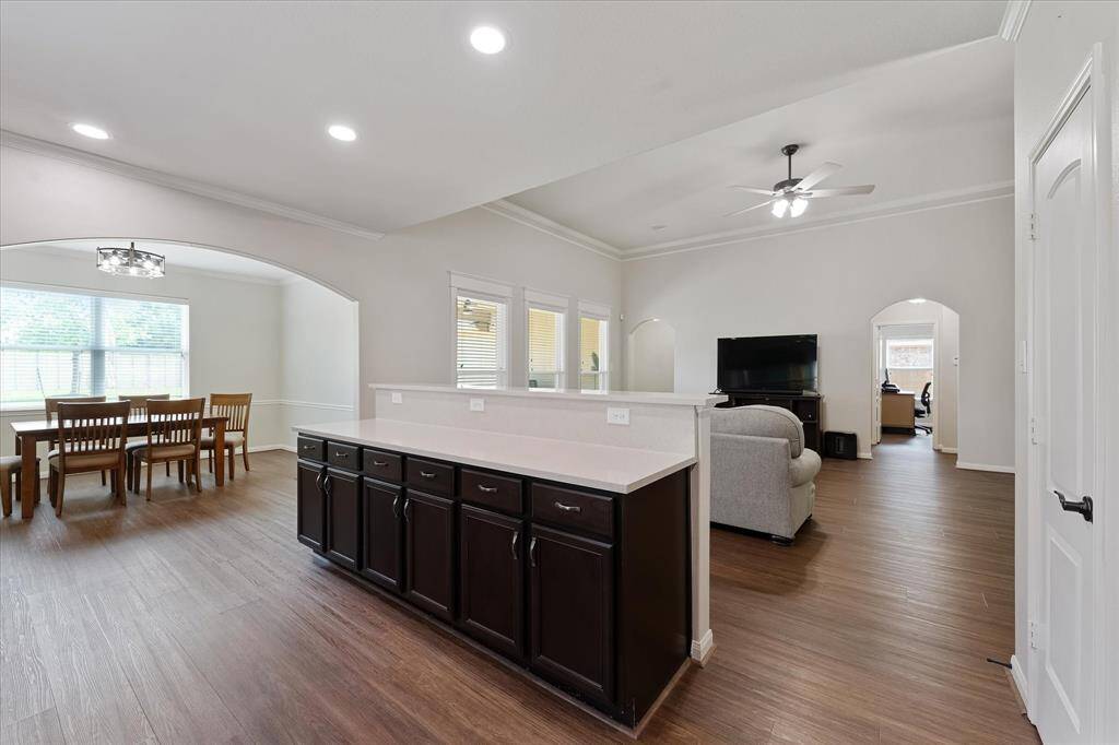 Great sight lines from the kitchen