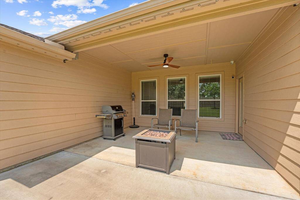 Great outdoor entertaining/dining space on the extended covered patio