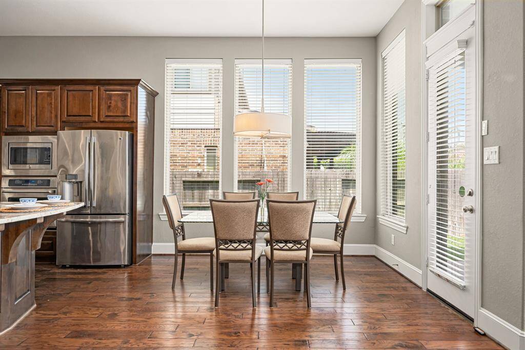 Fixed Windows offer tons of Natural Light!
