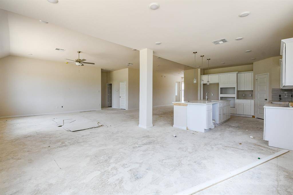 Here is the dining area.