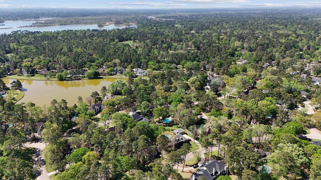 The Landing Lake and Lake Houston in the upper portion of the picture.