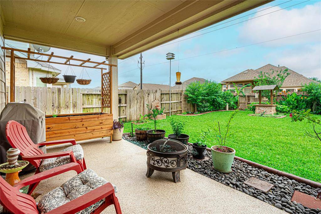 Polyurethane back patio floor